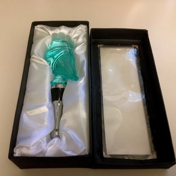 LSArts Glass Wine Bottle Stopper, Sea Shell Design - Picture 1 of 3